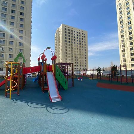 Комфортные 2-Х Комнатные Апартаменты Бизнес Класса Almatý Exterior foto