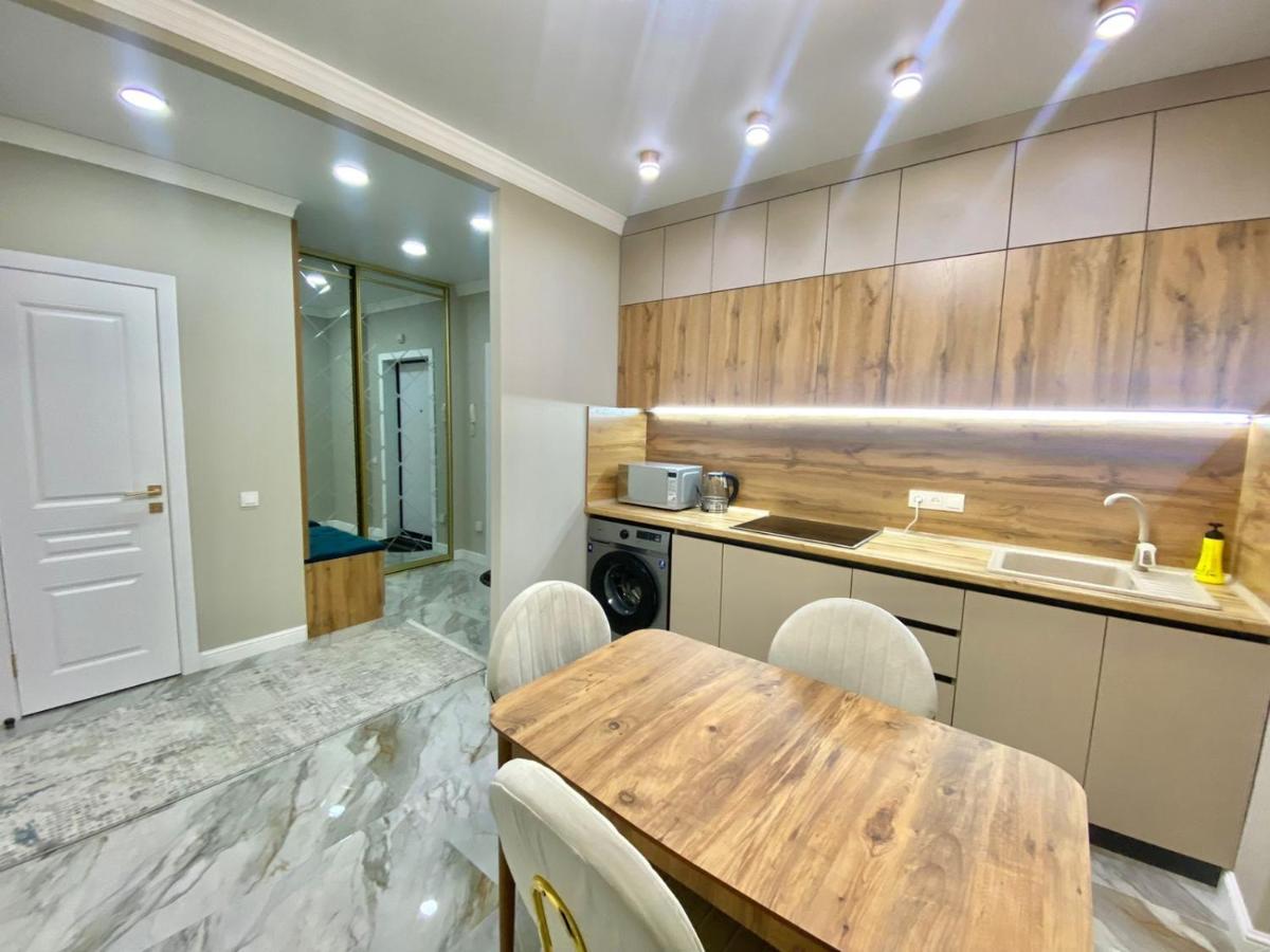 Комфортные 2-Х Комнатные Апартаменты Бизнес Класса Almatý Exterior foto